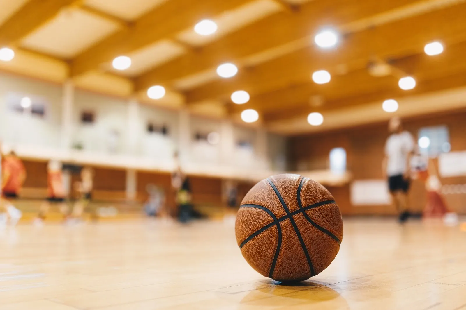 Ballon sur le parquet